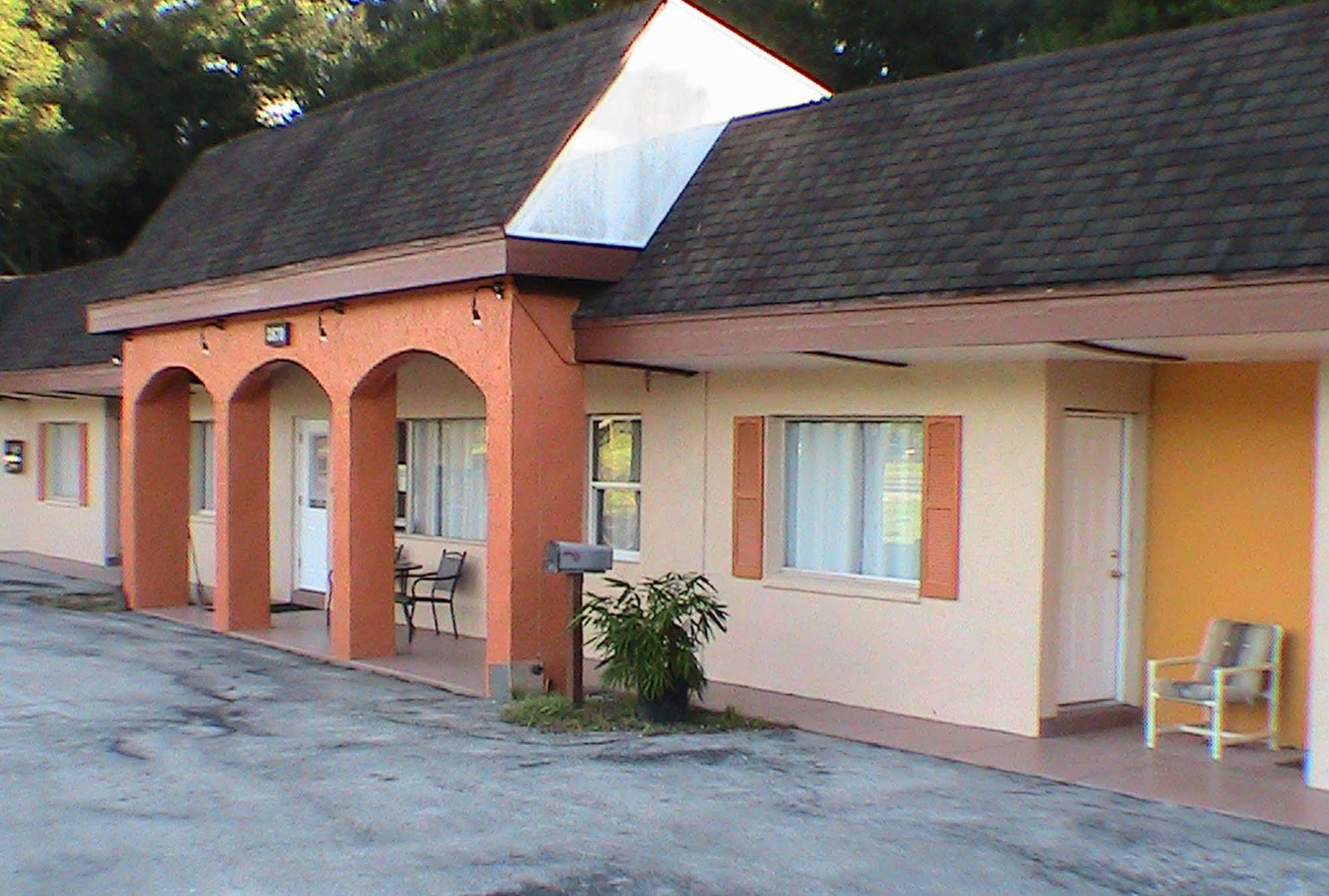 At Home Express Tangerine Inn 드랜드 외부 사진